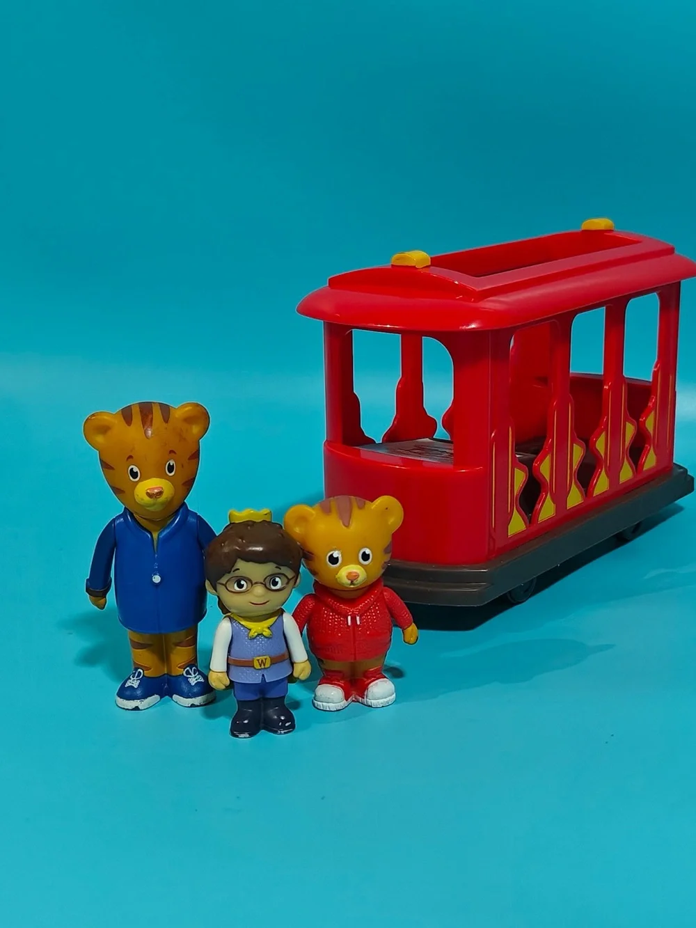 Neighborhood Trolley w/ Daniel Tiger Figures